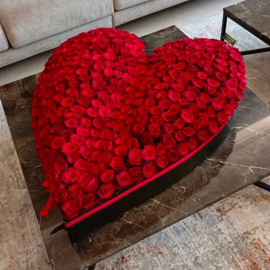 Giant red rose heart box